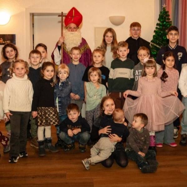 2024-12-06-RentaNikolaus-UkrainischeKinder.jpg